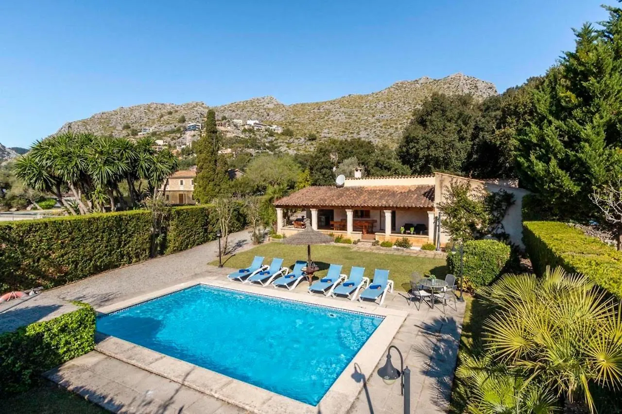 Holiday home Charming 3 Bedroomn Villa With Pool In Pollensa By Renthousing Spain