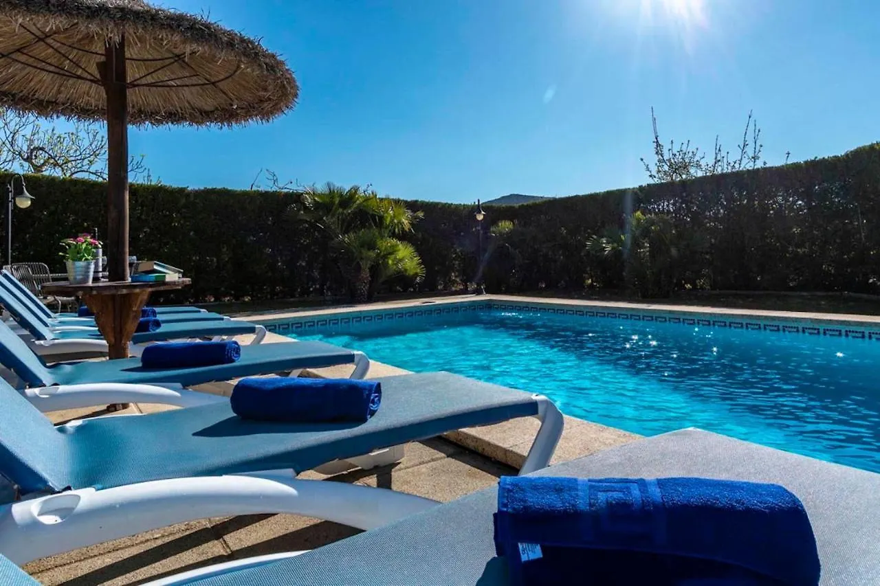 Charming 3 Bedroomn Villa With Pool In Pollensa By Renthousing Pollenca