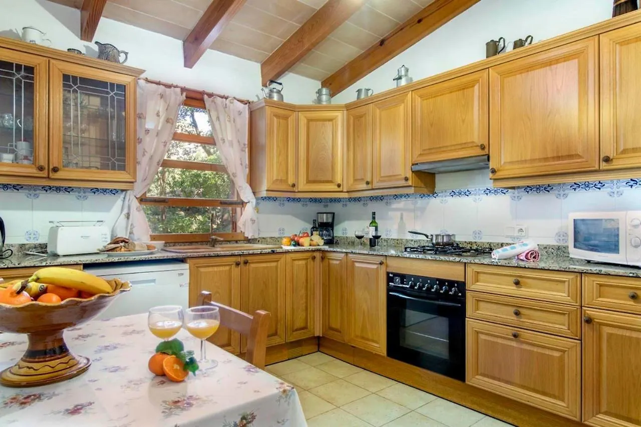 Charming 3 Bedroomn Villa With Pool In Pollensa By Renthousing Holiday home