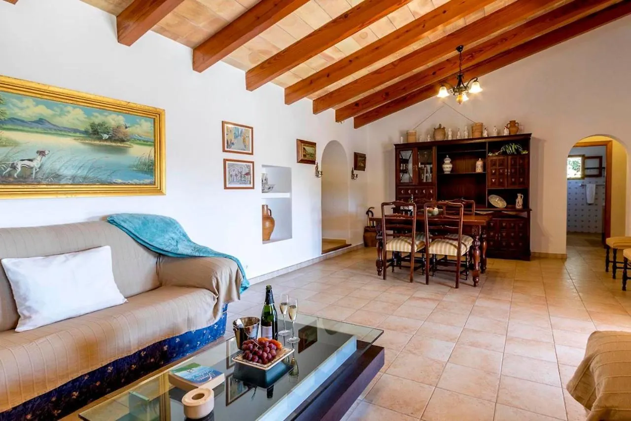 Holiday home Charming 3 Bedroomn Villa With Pool In Pollensa By Renthousing