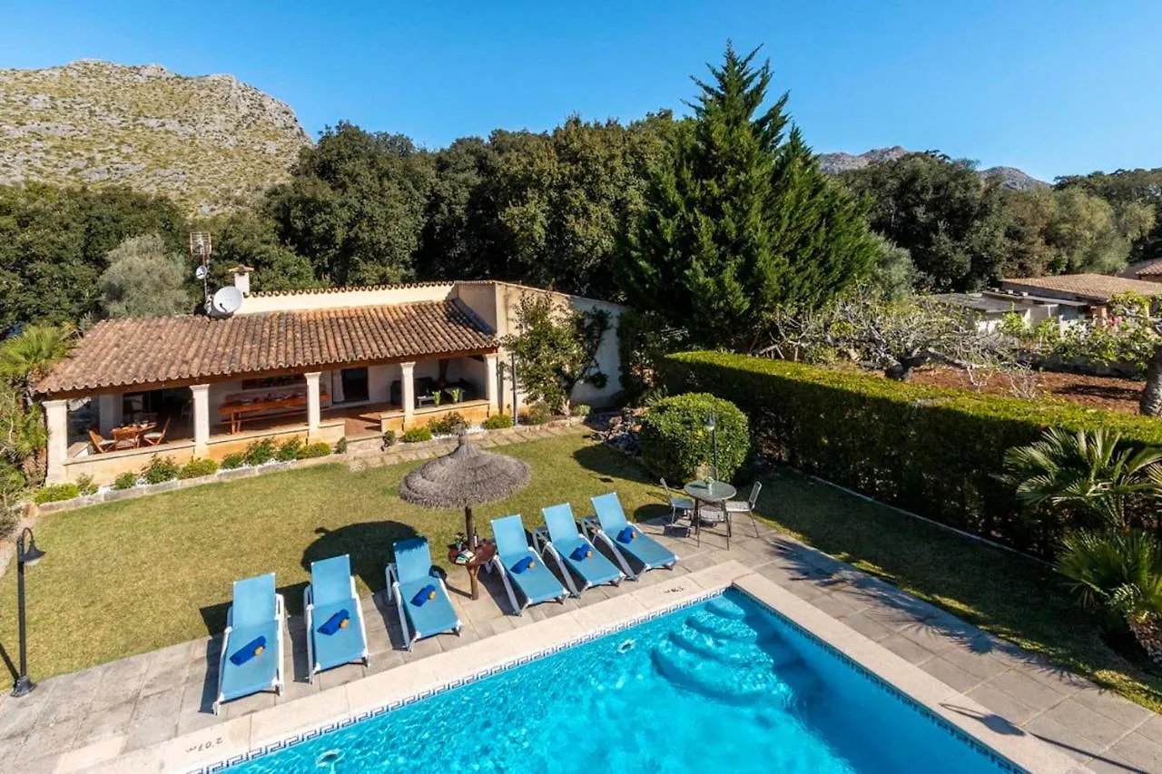 Charming 3 Bedroomn Villa With Pool In Pollensa By Renthousing Spain