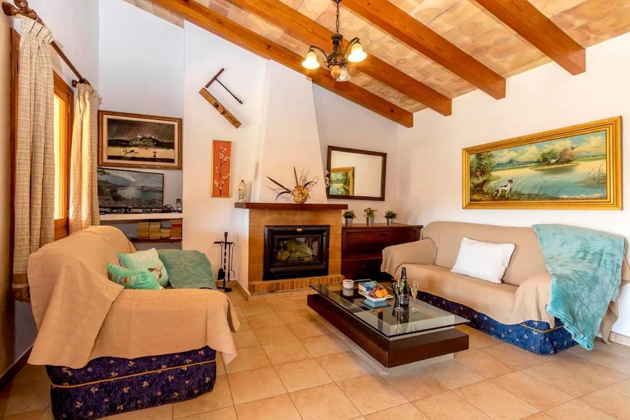 Holiday home Charming 3 Bedroomn Villa With Pool In Pollensa By Renthousing Spain