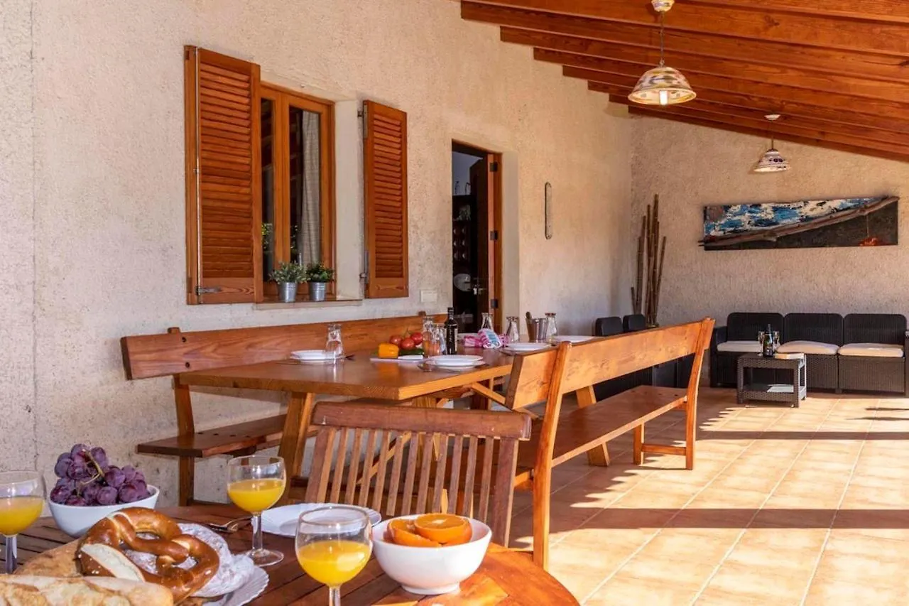 Charming 3 Bedroomn Villa With Pool In Pollensa By Renthousing Spain