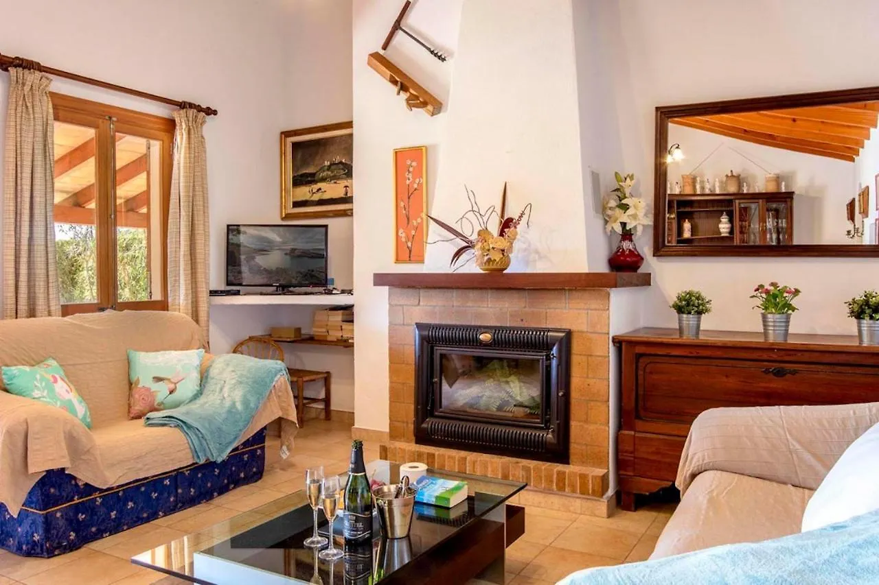 Holiday home Charming 3 Bedroomn Villa With Pool In Pollensa By Renthousing