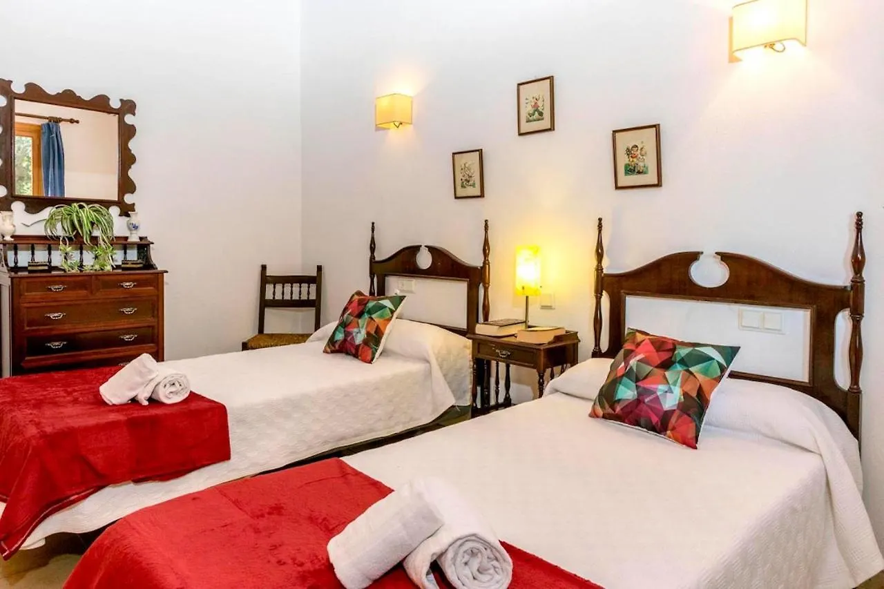 Charming 3 Bedroomn Villa With Pool In Pollensa By Renthousing 0*, Pollenca